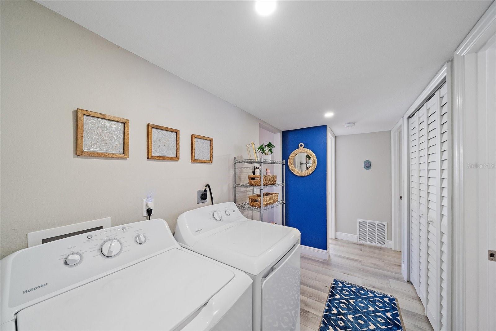 Image 15 of 43 For 3710 Iroquois Avenue