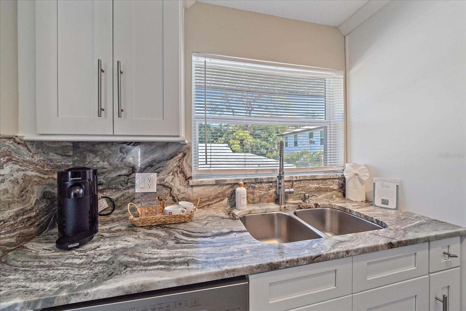 Image 29 of 43 For 3710 Iroquois Avenue