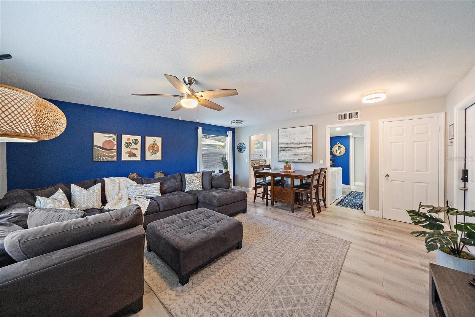 Image 3 of 43 For 3710 Iroquois Avenue