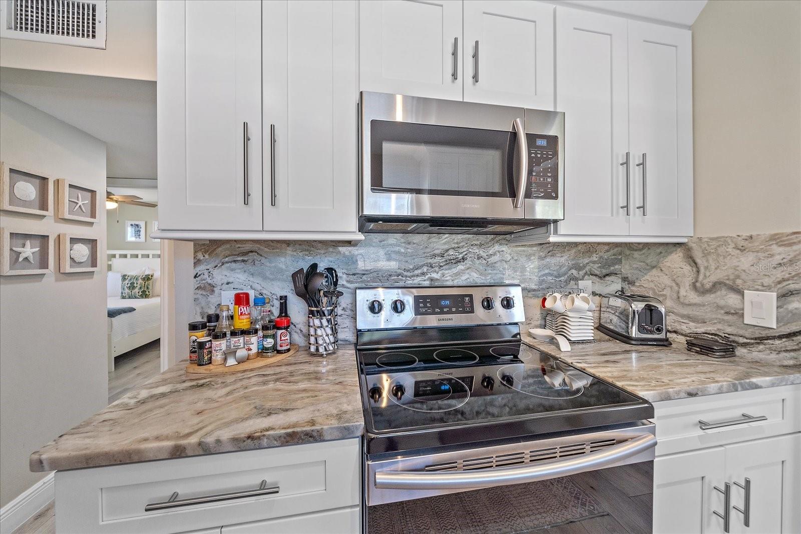 Image 31 of 43 For 3710 Iroquois Avenue