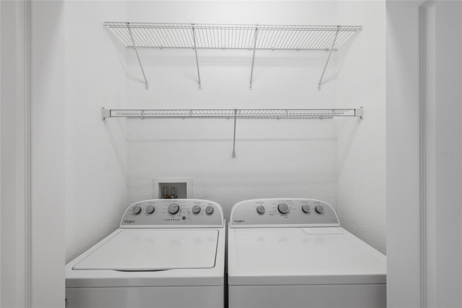 Image 23 of 37 For 803 Fairwaycove Lane 205