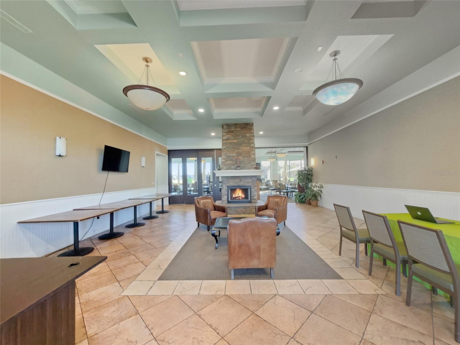 Image 27 of 37 For 803 Fairwaycove Lane 205