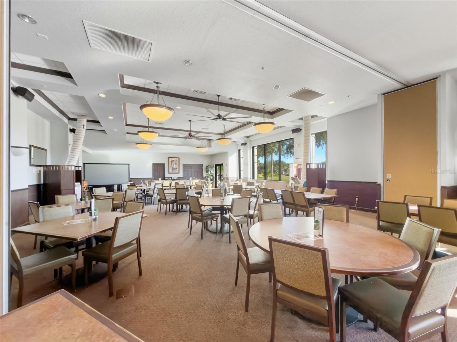 Image 29 of 37 For 803 Fairwaycove Lane 205