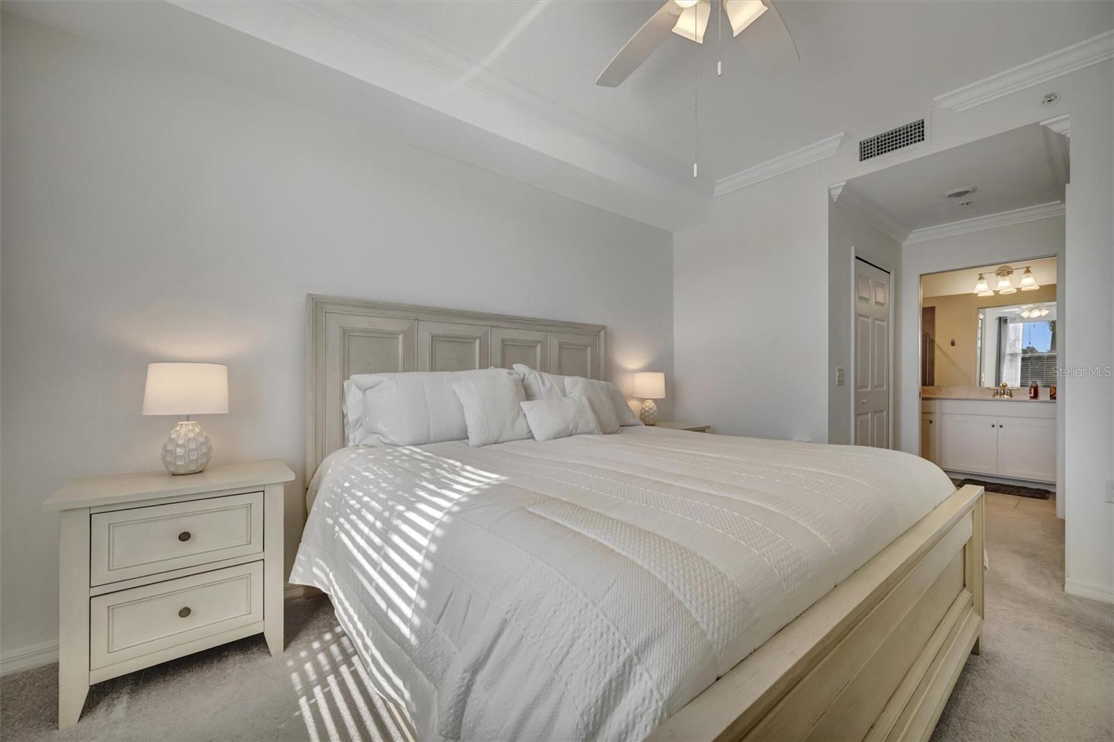 Image 22 of 54 For 17902 Gawthrop Drive 104