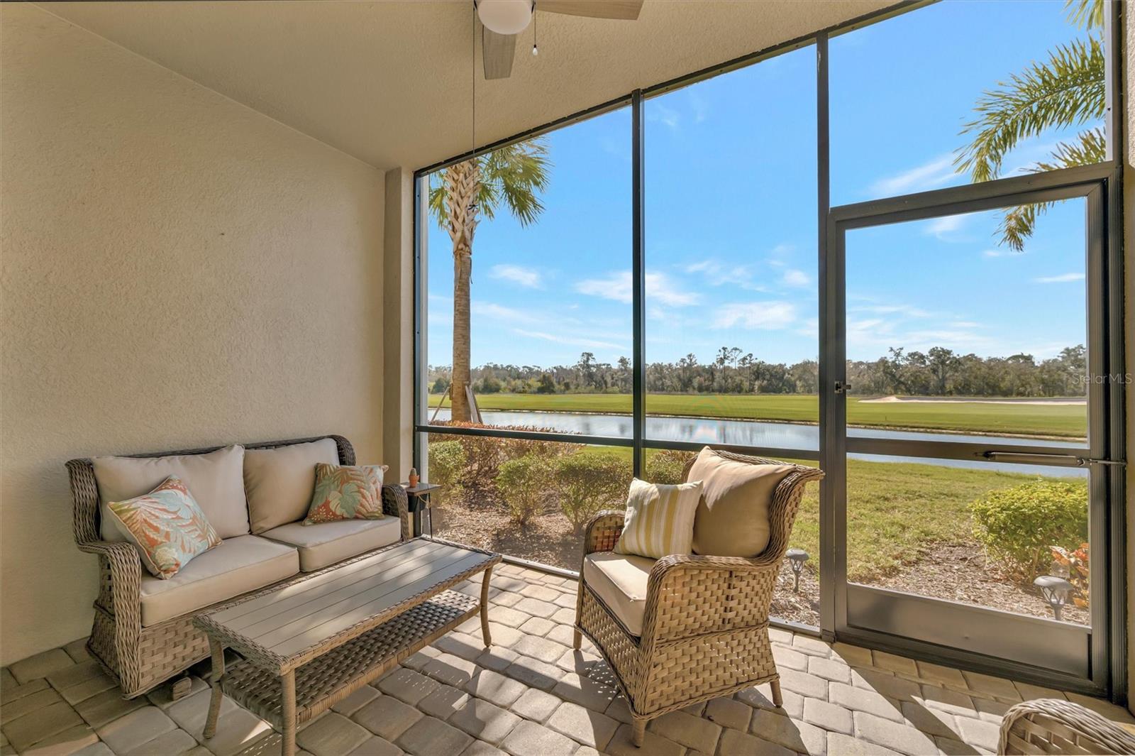 Image 31 of 54 For 17902 Gawthrop Drive 104