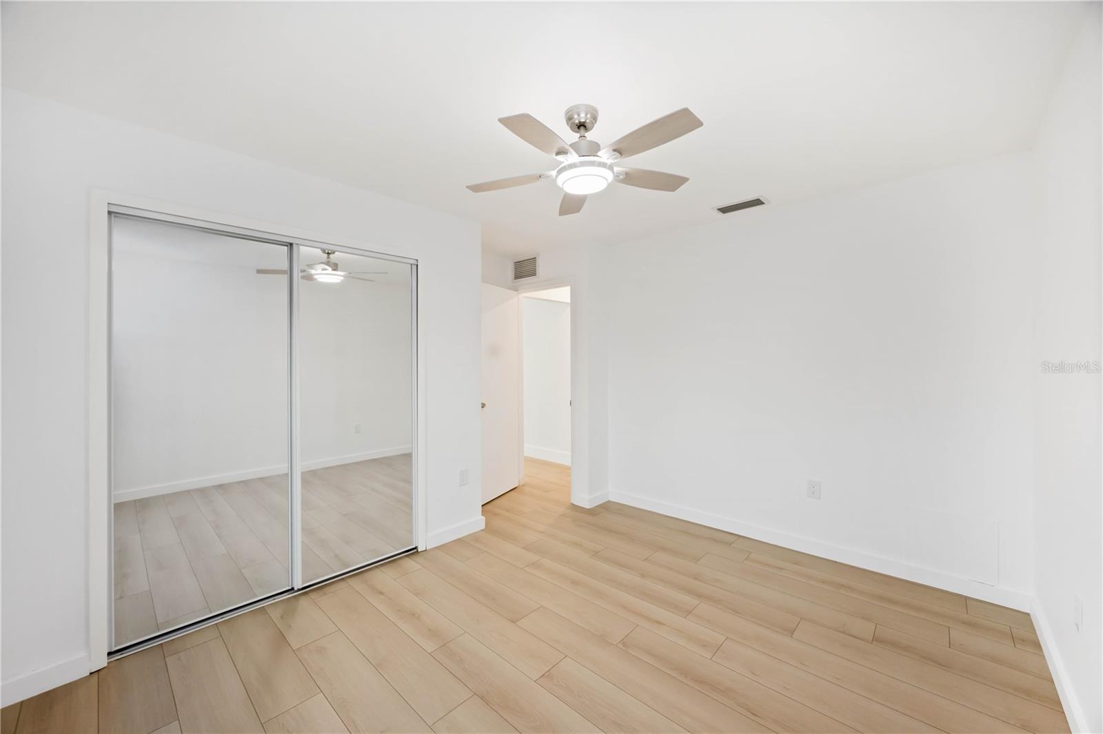 Image 23 of 29 For 4355 Berkshire Drive