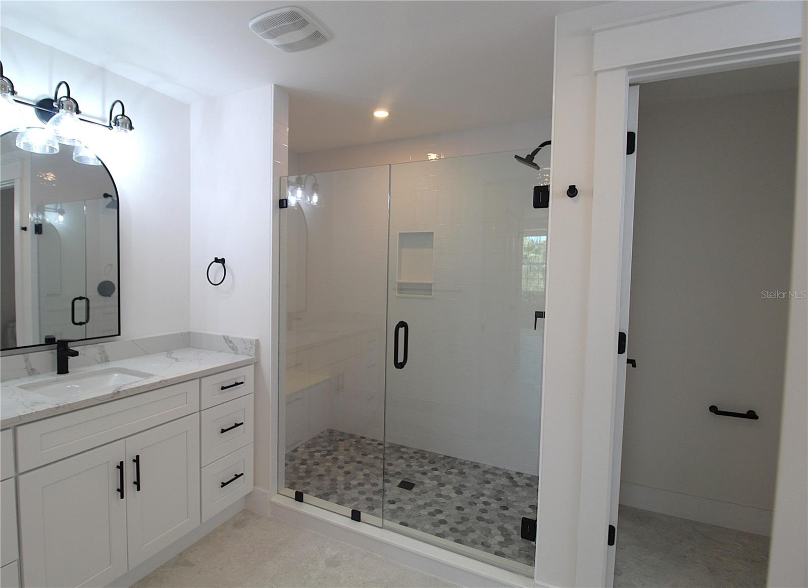 Image 11 of 36 For 280 Hidden Bay Drive 201