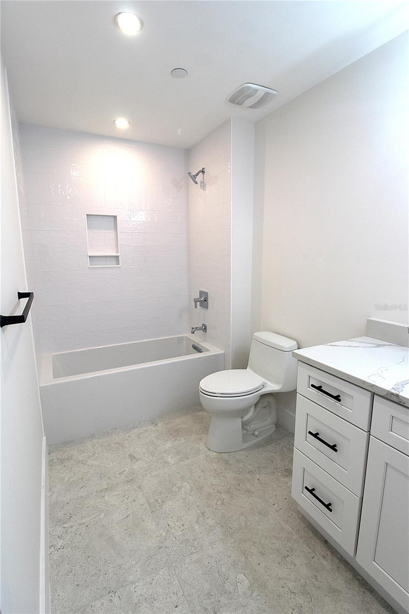 Image 16 of 36 For 280 Hidden Bay Drive 201