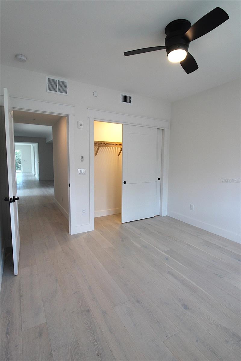 Image 19 of 36 For 280 Hidden Bay Drive 201