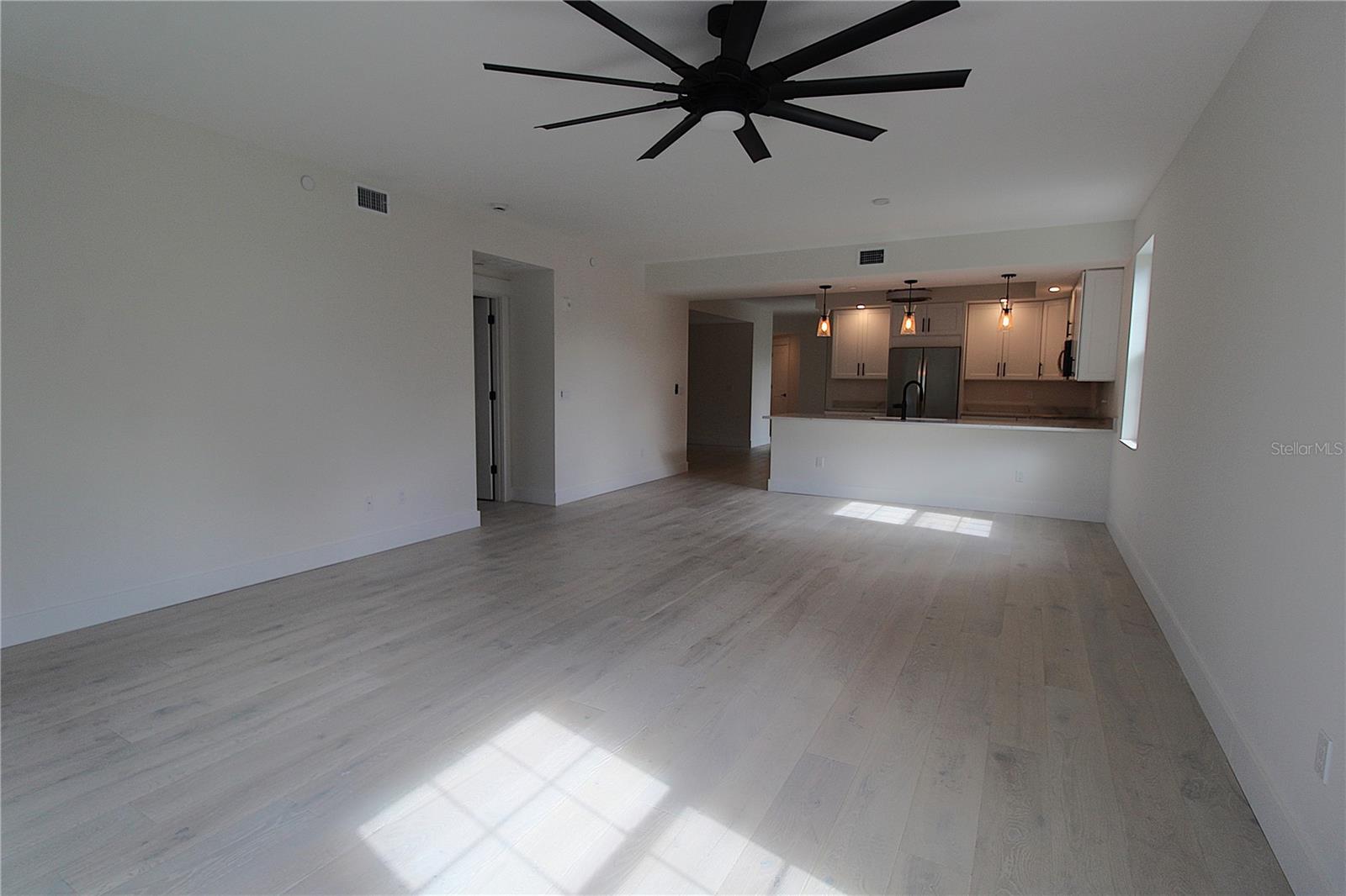 Image 3 of 36 For 280 Hidden Bay Drive 201