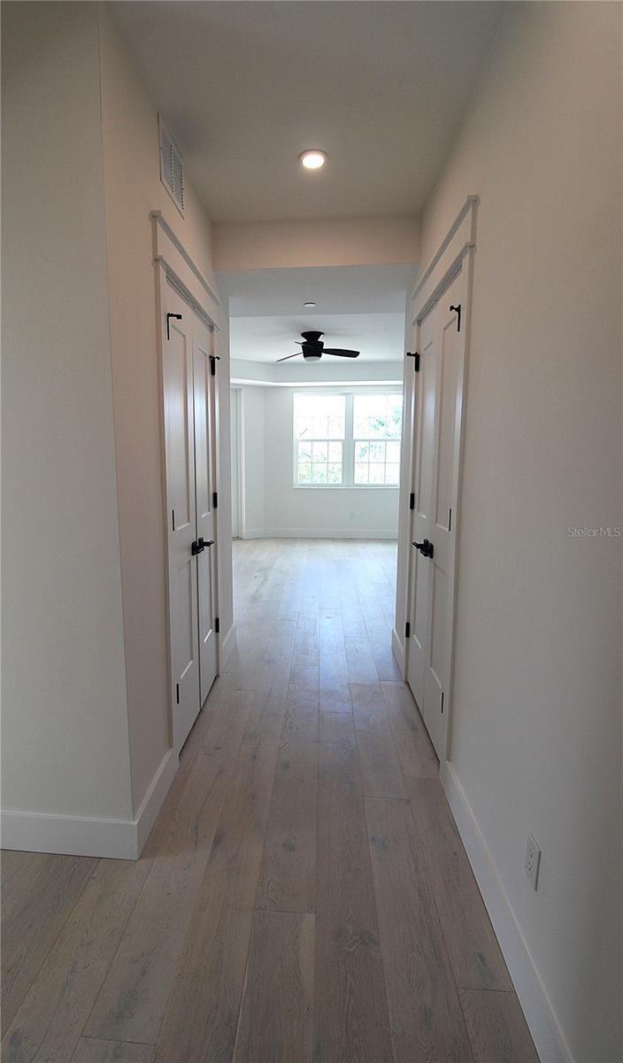 Image 9 of 36 For 280 Hidden Bay Drive 201