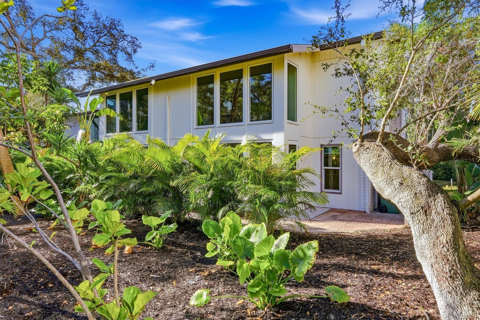 Image 10 of 46 For 1201 Peppertree Drive 234