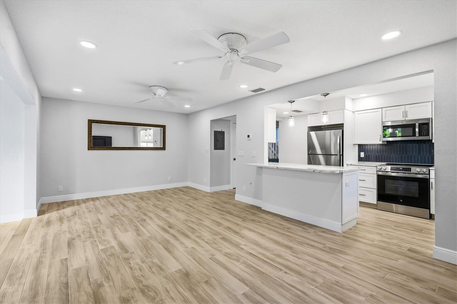 Image 15 of 46 For 1201 Peppertree Drive 234