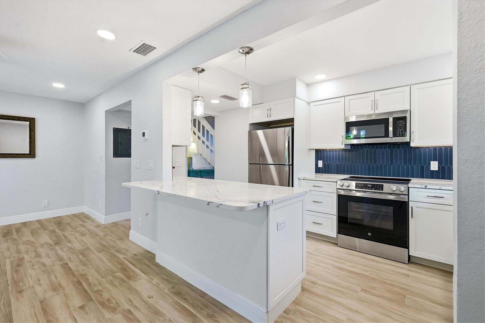 Image 16 of 46 For 1201 Peppertree Drive 234