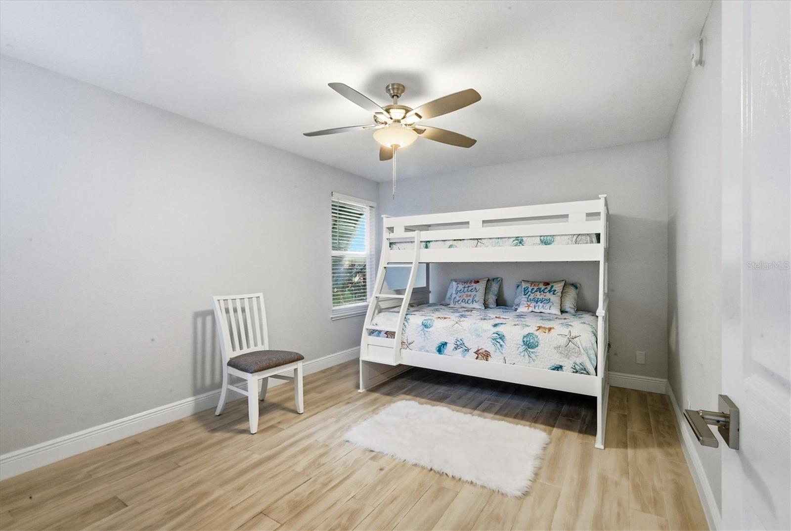 Image 5 of 46 For 1201 Peppertree Drive 234