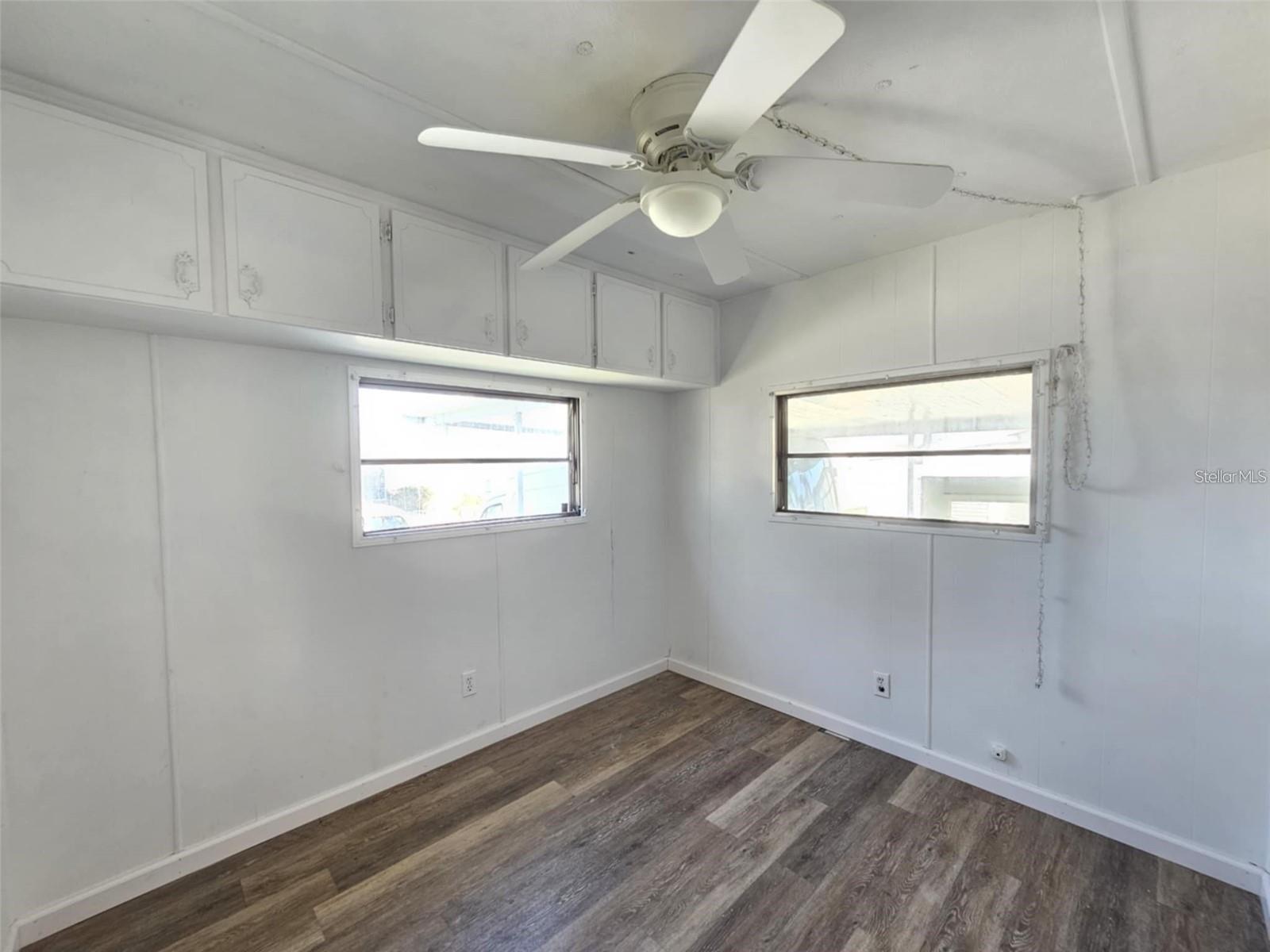 Image 16 of 17 For 321 3rd Street Drive W