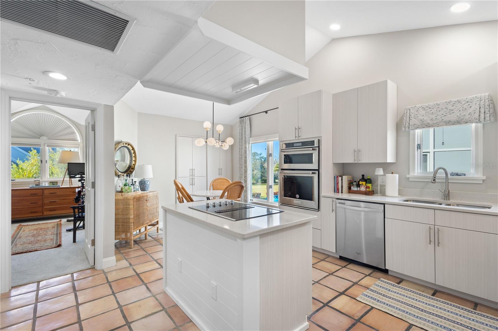 Image 11 of 45 For 121 Tidy Island Boulevard