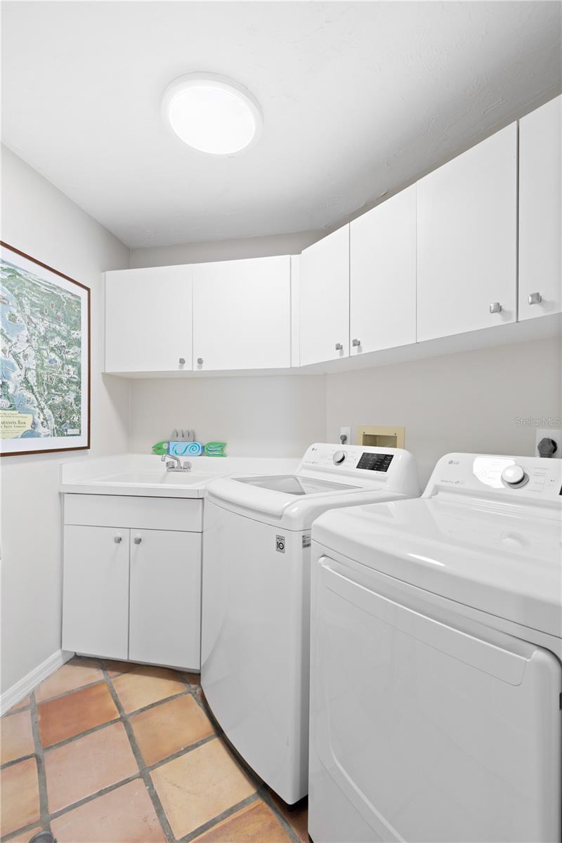 Image 23 of 45 For 121 Tidy Island Boulevard