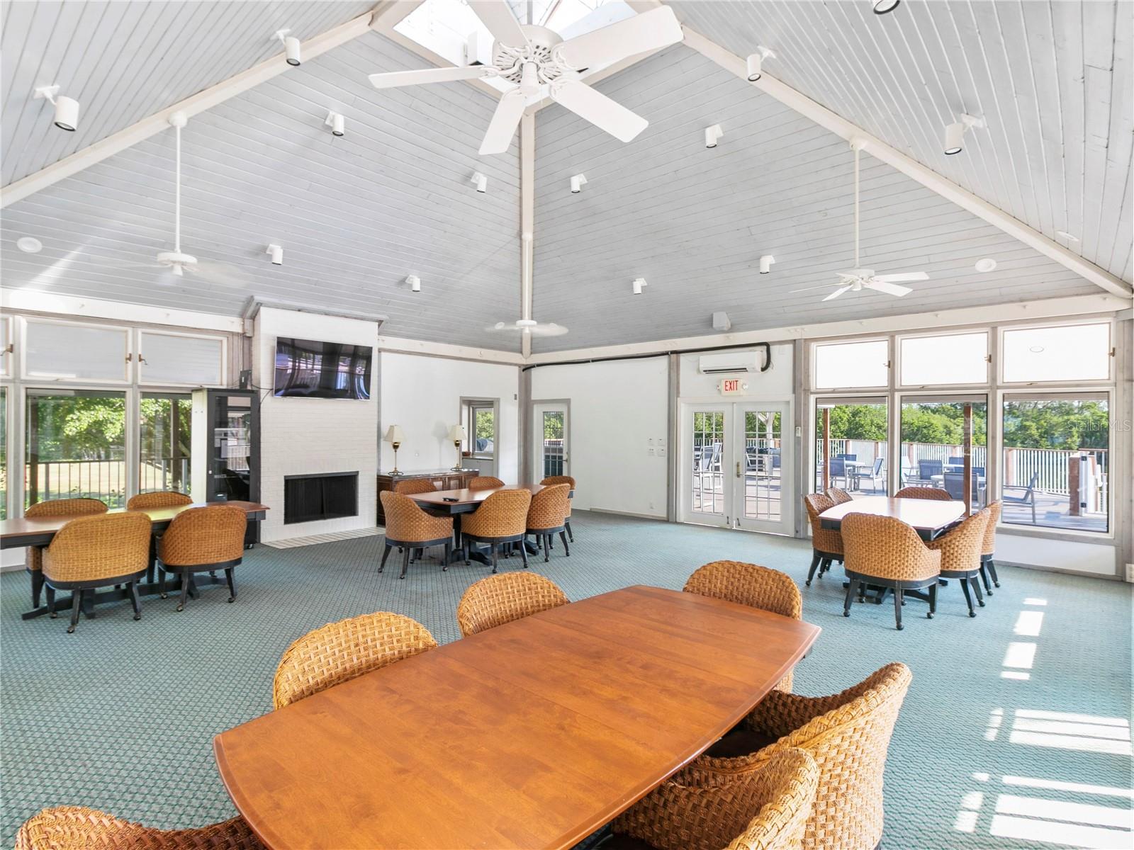 Image 42 of 45 For 121 Tidy Island Boulevard