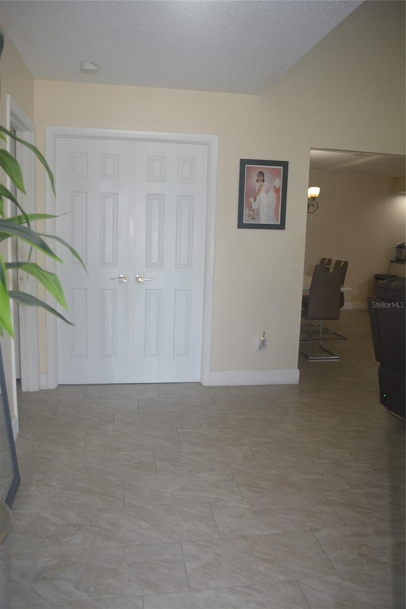 Image 16 of 50 For 1410 Alwynne Drive