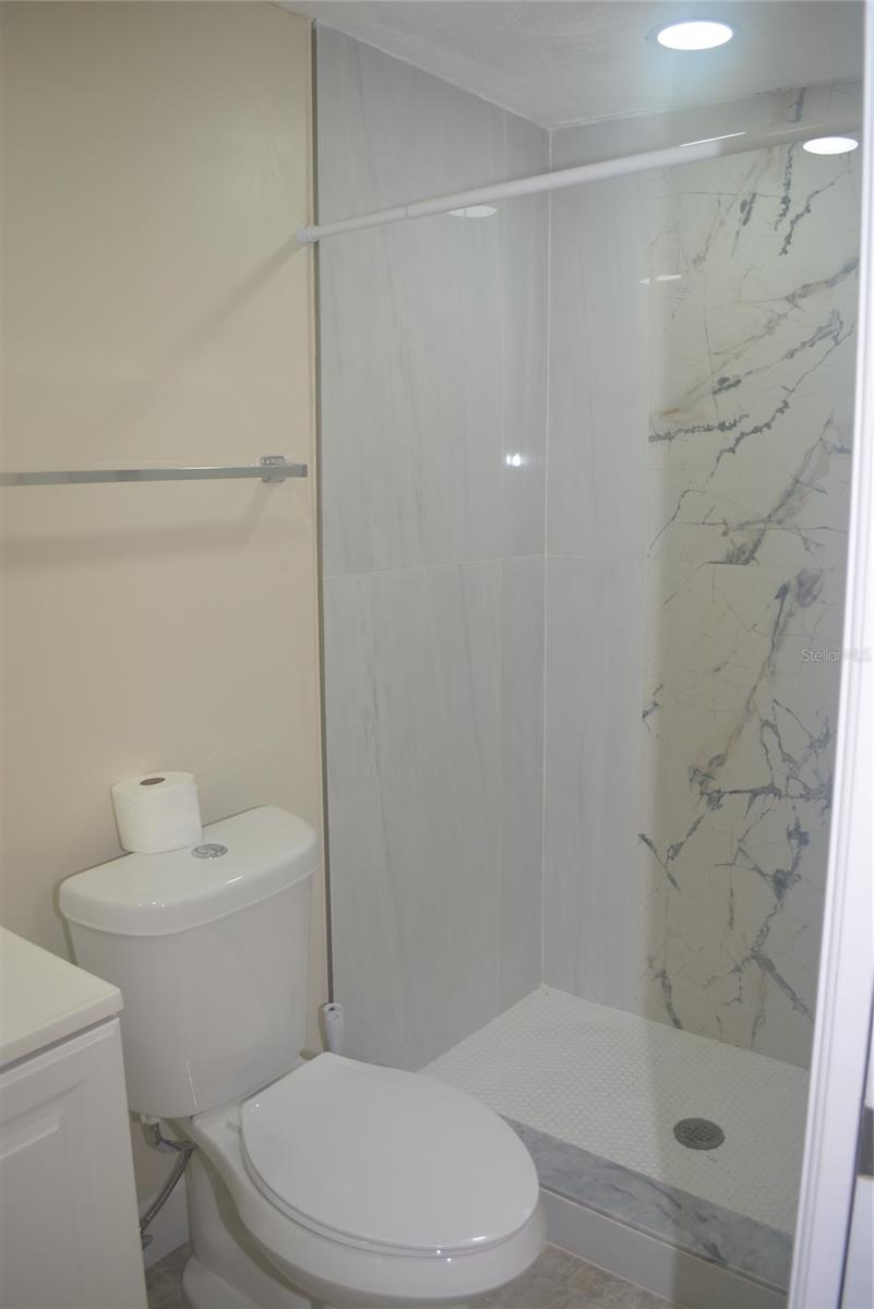 Image 28 of 50 For 1410 Alwynne Drive