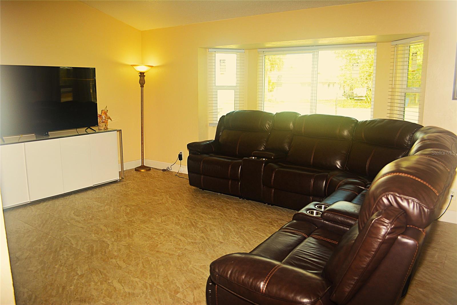 Image 31 of 50 For 1410 Alwynne Drive