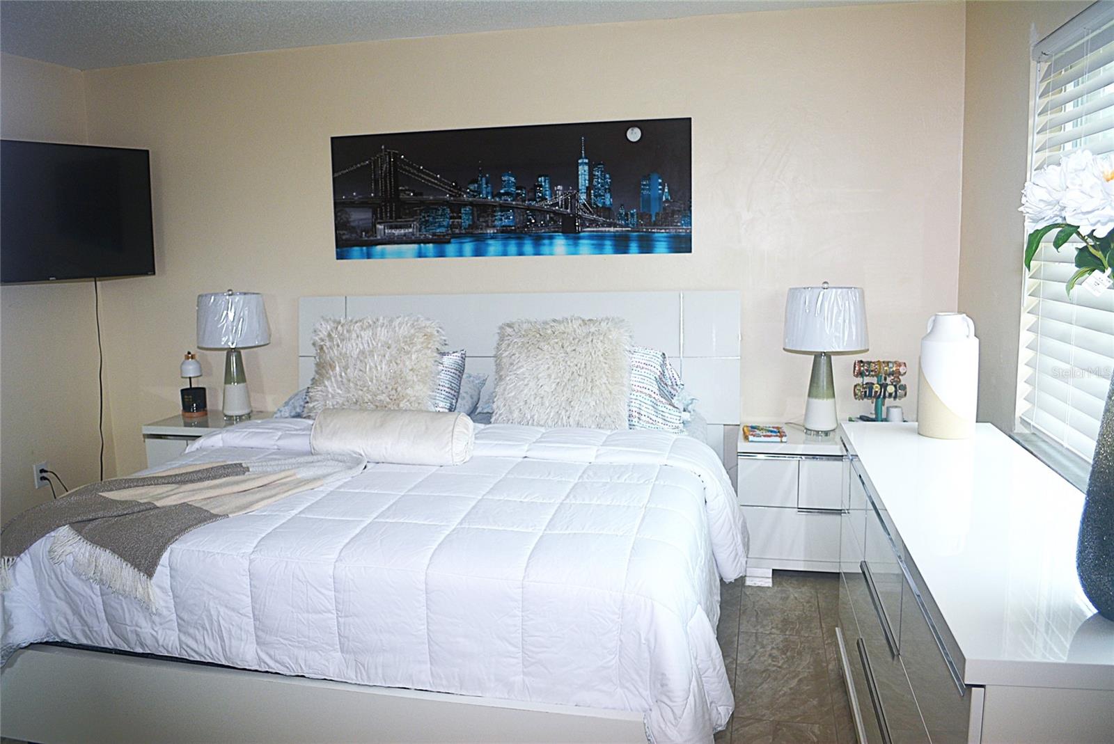 Image 7 of 50 For 1410 Alwynne Drive