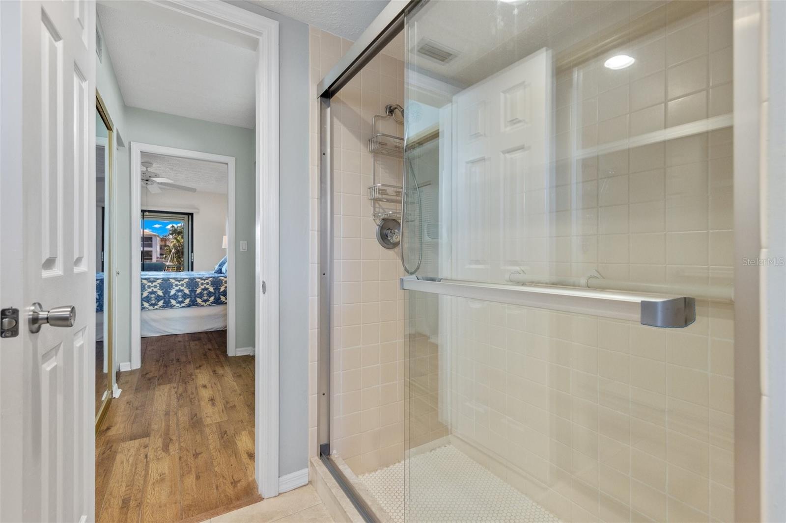 Image 18 of 39 For 3736 12th Avenue 101