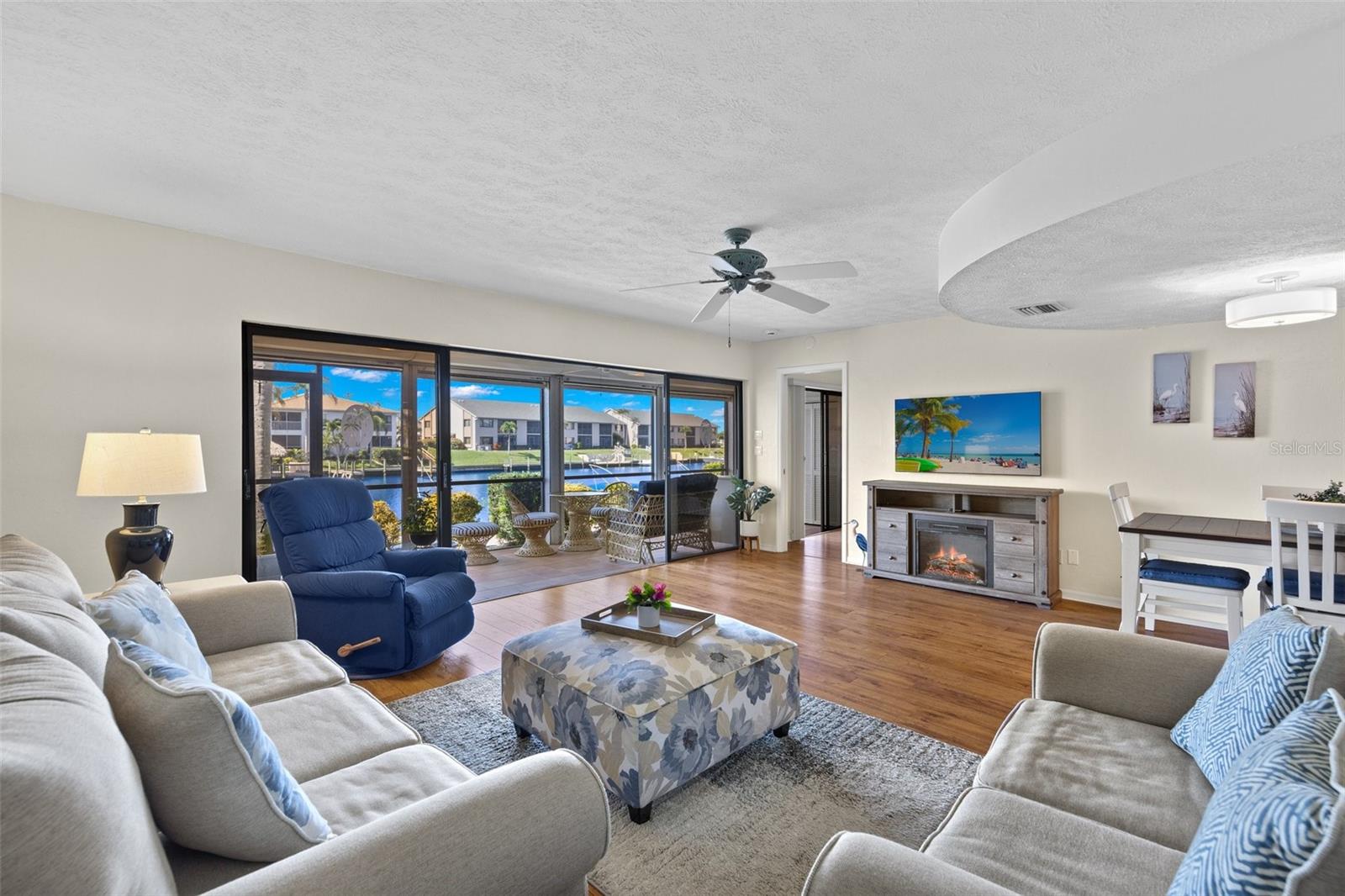 Image 3 of 39 For 3736 12th Avenue 101