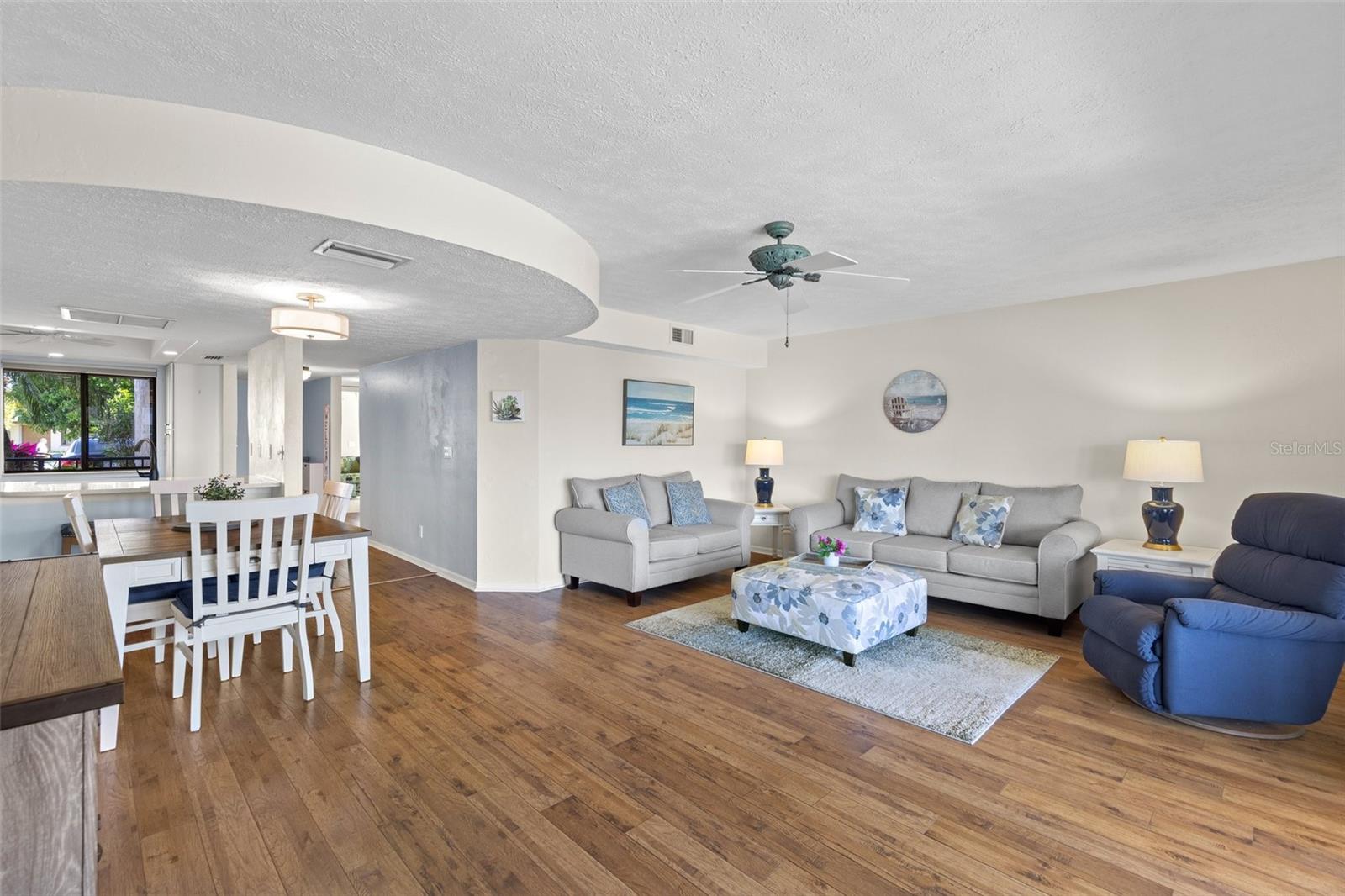 Image 5 of 39 For 3736 12th Avenue 101