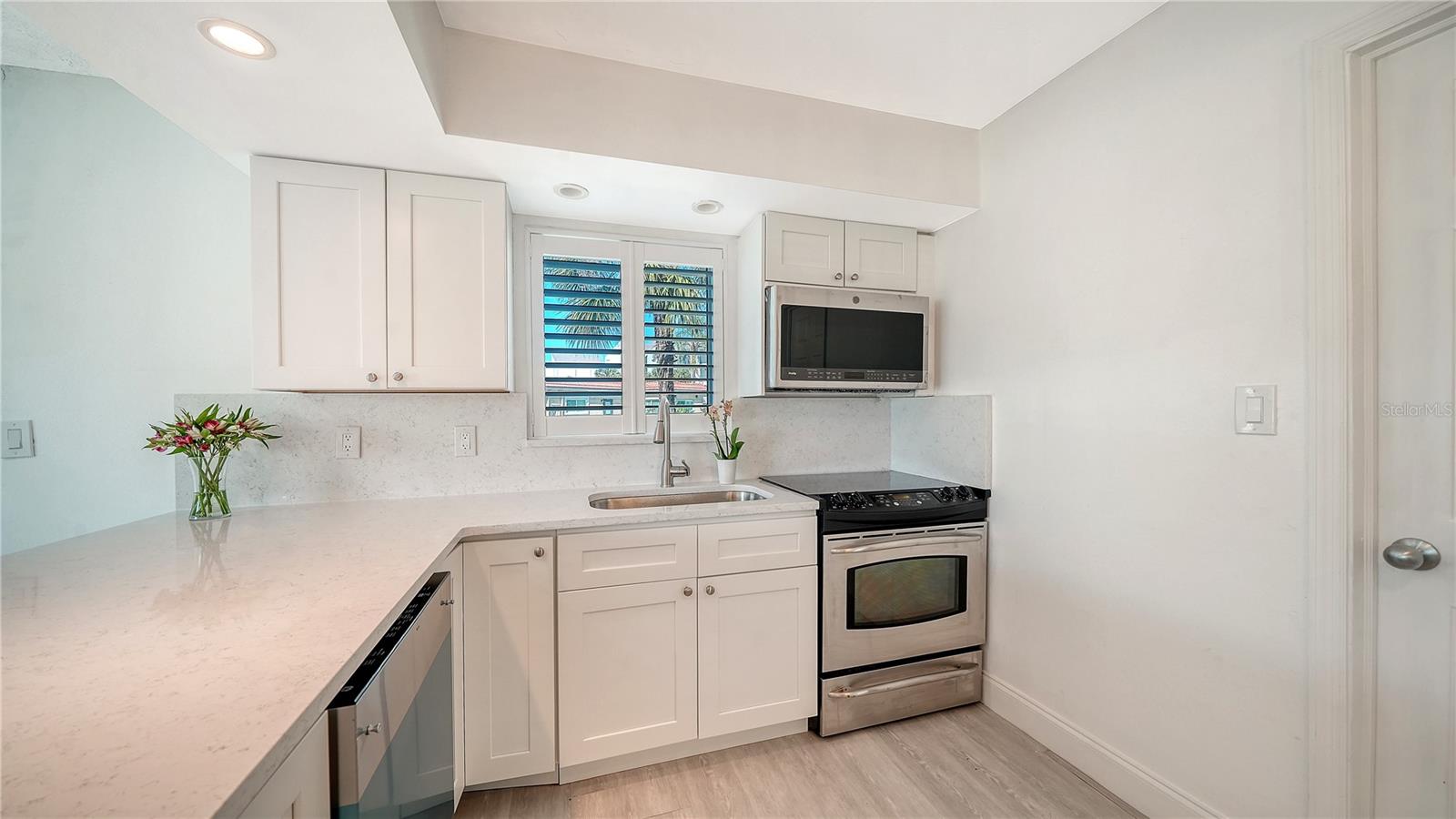 Image 14 of 76 For 4750 Gulf Of Mexico Drive Villa 8