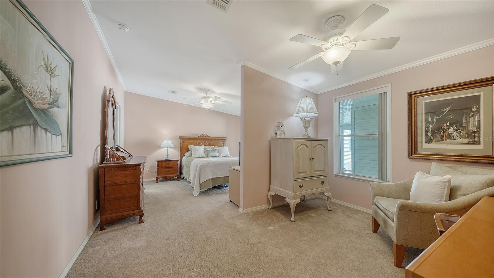 Image 10 of 42 For 112 Oakwood Boulevard