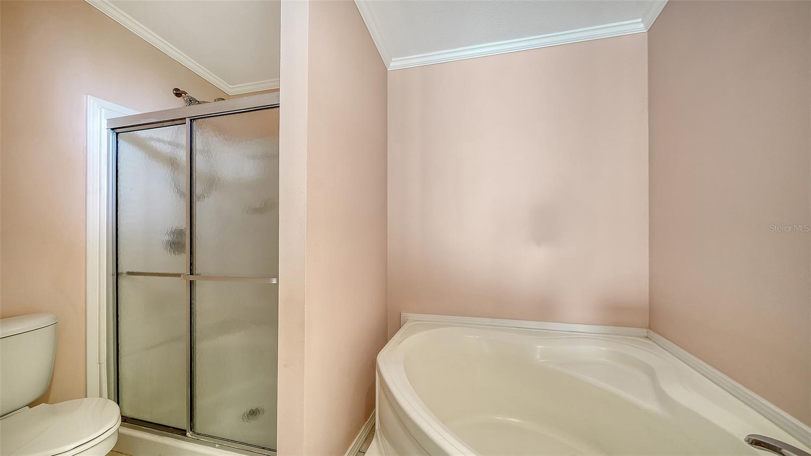 Image 15 of 42 For 112 Oakwood Boulevard