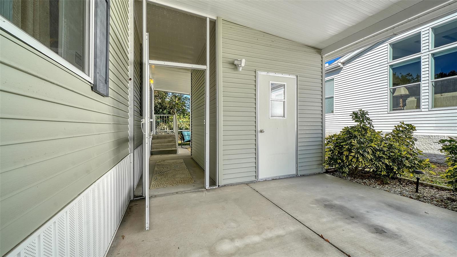 Image 21 of 42 For 112 Oakwood Boulevard