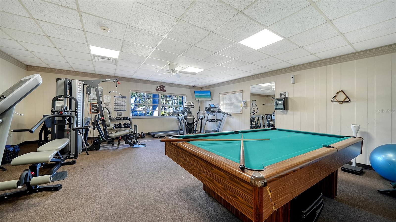 Image 28 of 42 For 112 Oakwood Boulevard