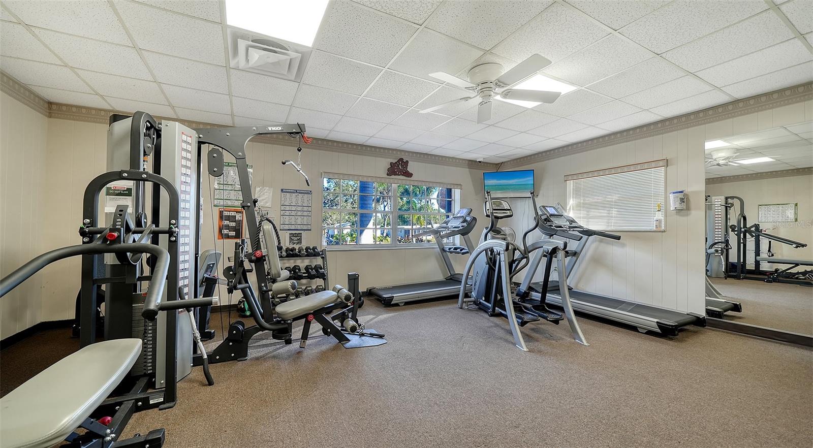 Image 29 of 42 For 112 Oakwood Boulevard