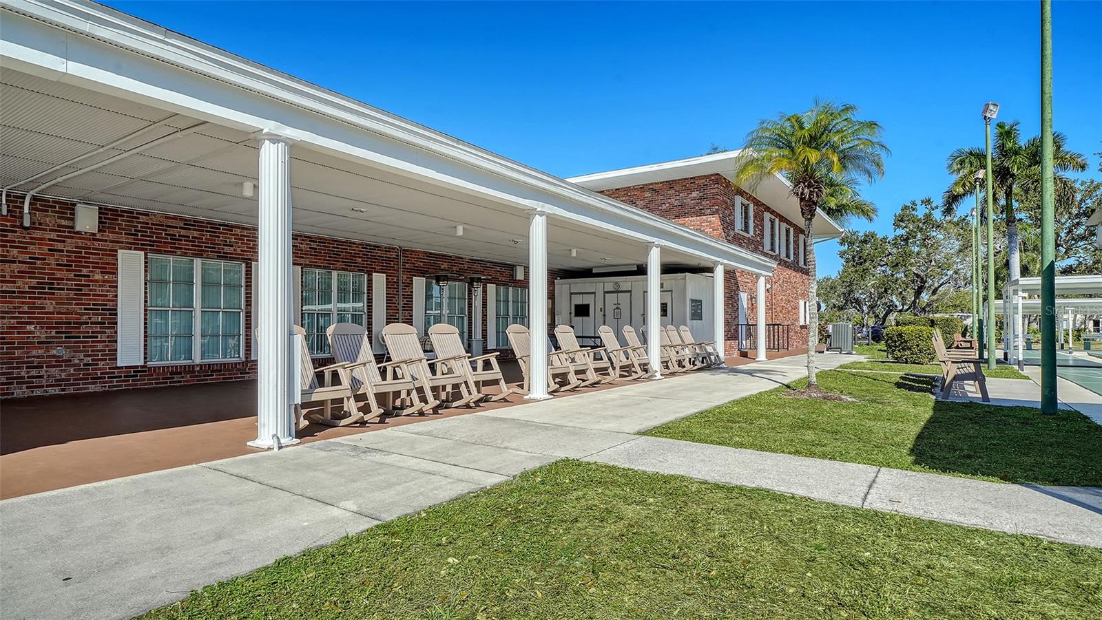 Image 31 of 42 For 112 Oakwood Boulevard