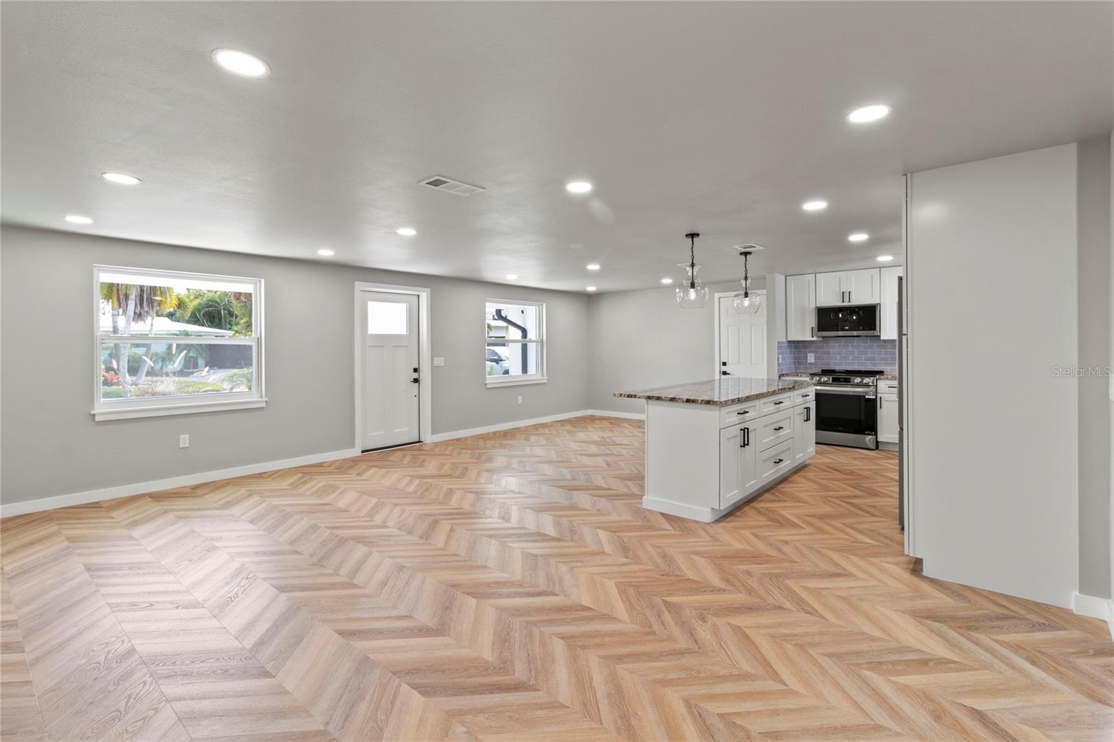 Image 12 of 33 For 510 69th Street