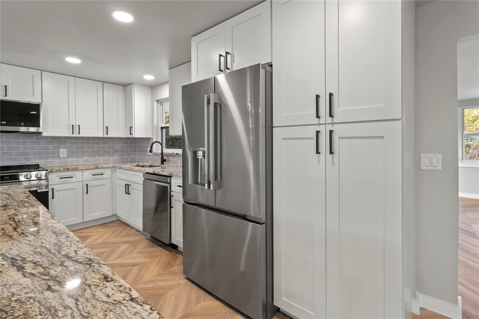 Image 14 of 33 For 510 69th Street