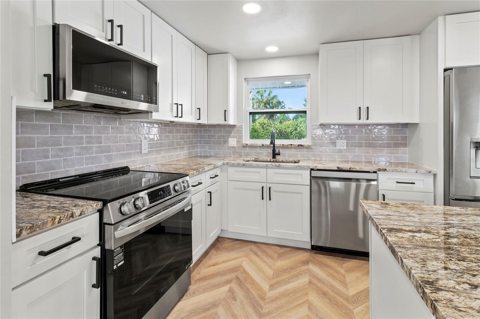 Image 18 of 33 For 510 69th Street