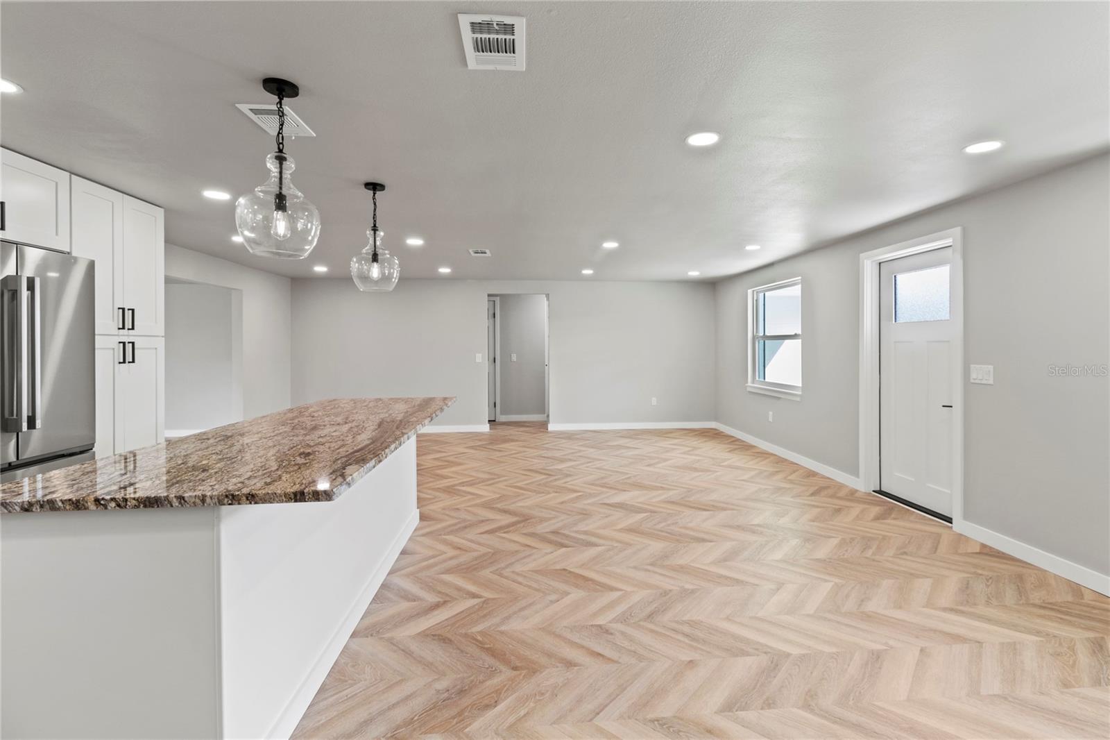 Image 19 of 33 For 510 69th Street