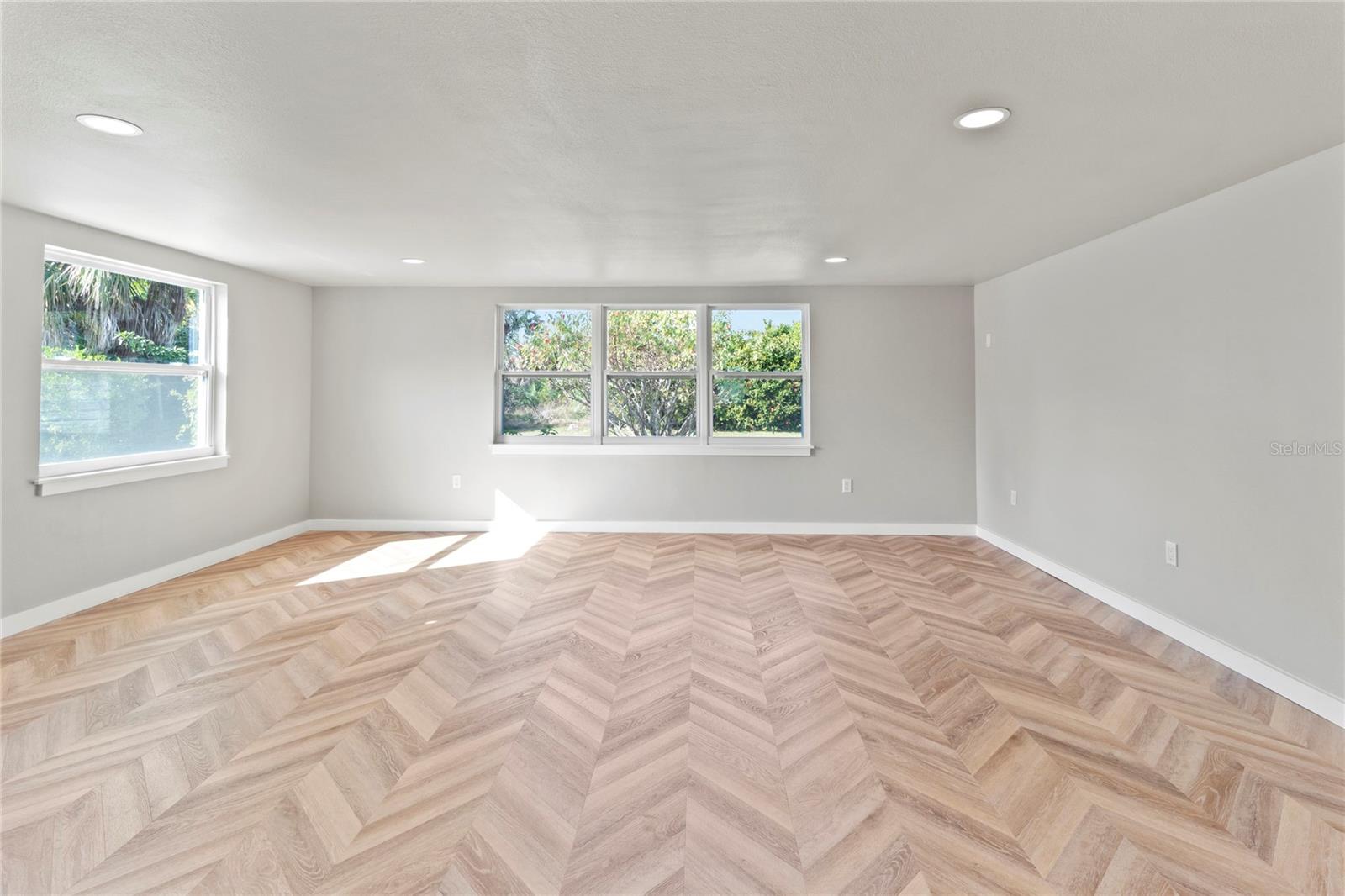 Image 20 of 33 For 510 69th Street