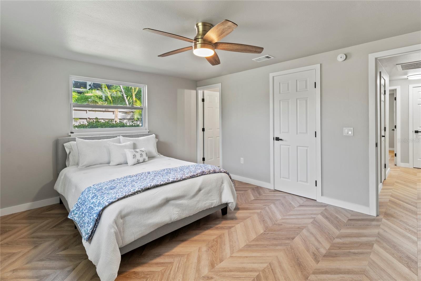 Image 23 of 33 For 510 69th Street