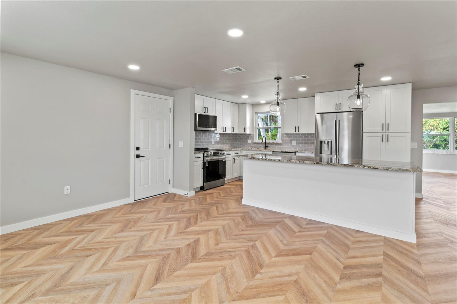 Image 9 of 33 For 510 69th Street