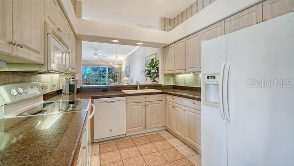 Image 6 of 59 For 9559 Forest Hills Circle