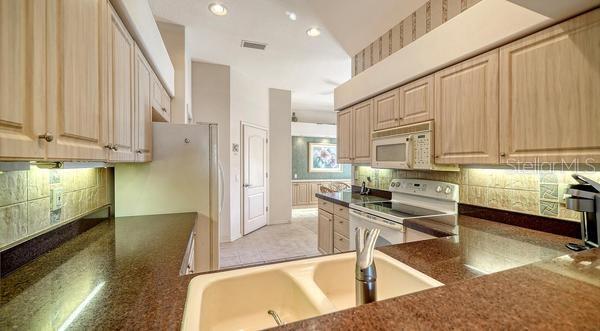 Image 7 of 59 For 9559 Forest Hills Circle