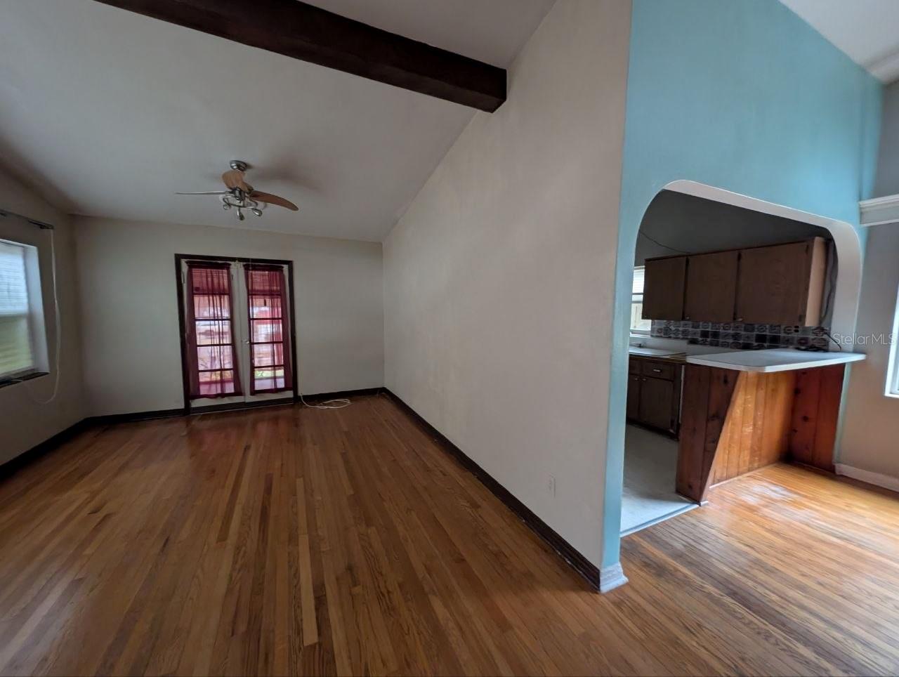 Image 18 of 25 For 2304 Vine Street