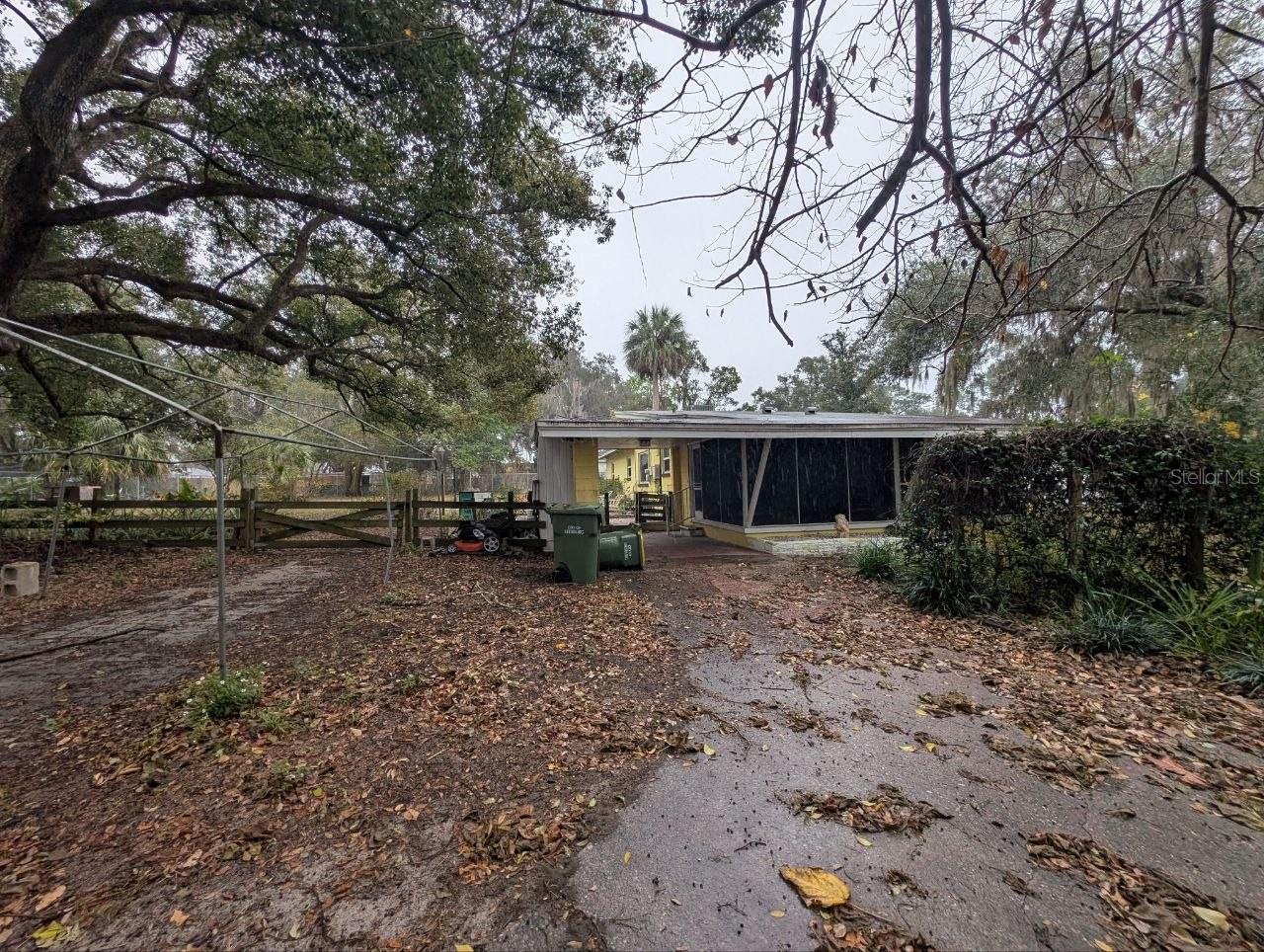 Image 21 of 25 For 2304 Vine Street