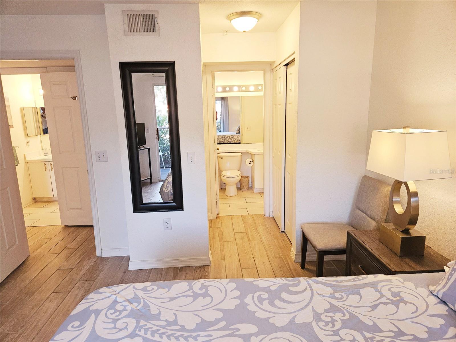 Image 17 of 39 For 850 Tamiami Trail 704