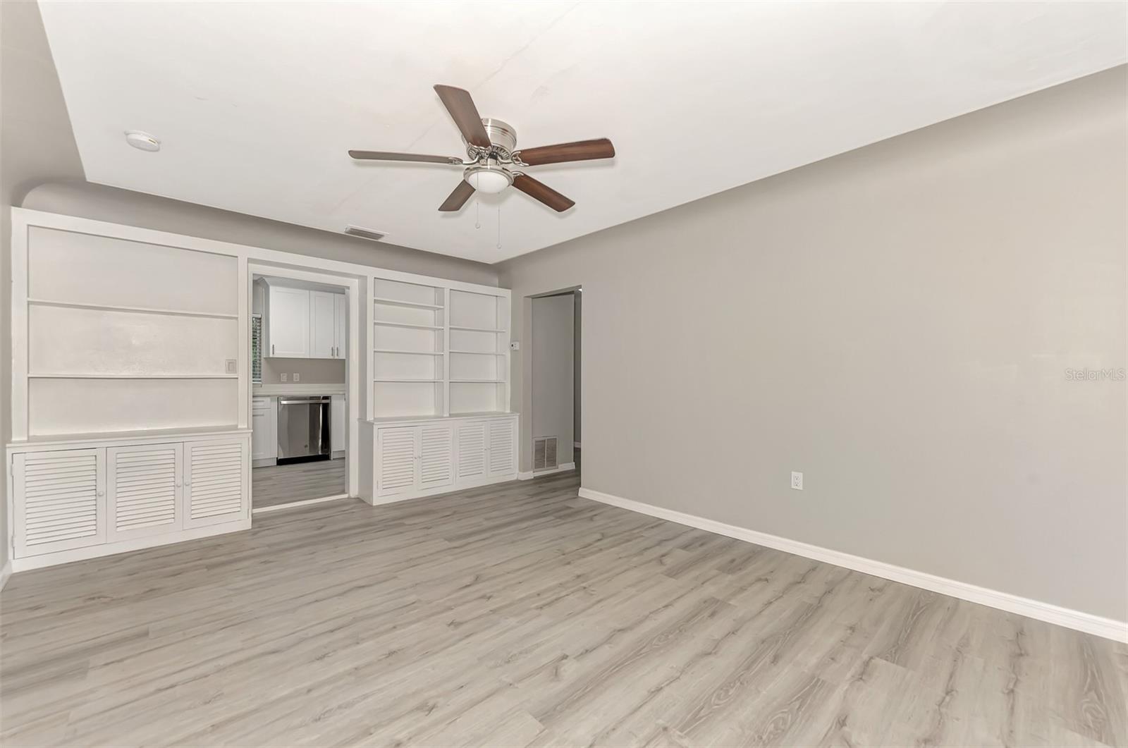 Image 10 of 35 For 1891 Prospect Street